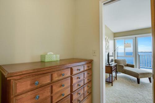 Sea Village 1101