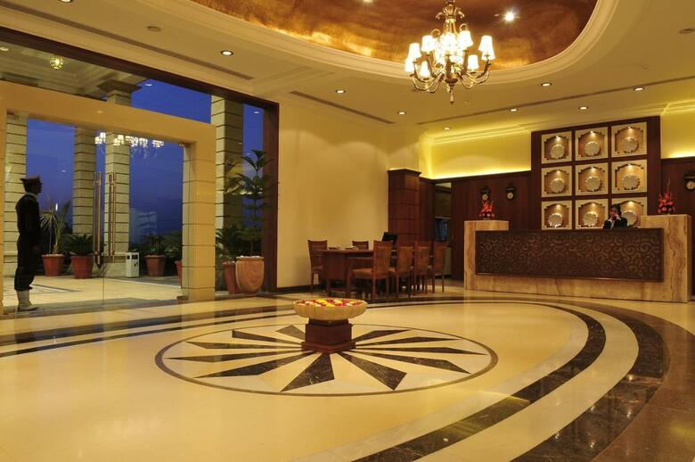 Hotel Cambay Spa & Resort