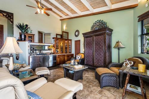 Hahalua Hale Home
