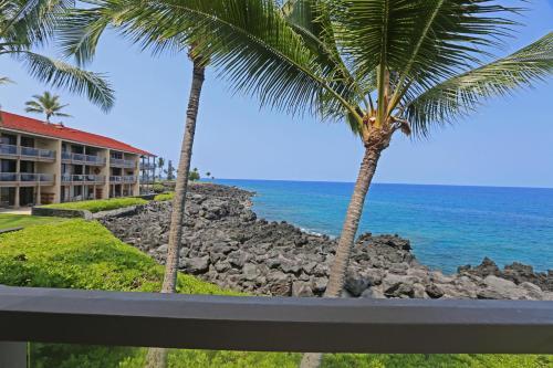 Kona Surf & Racquet Club 4-204