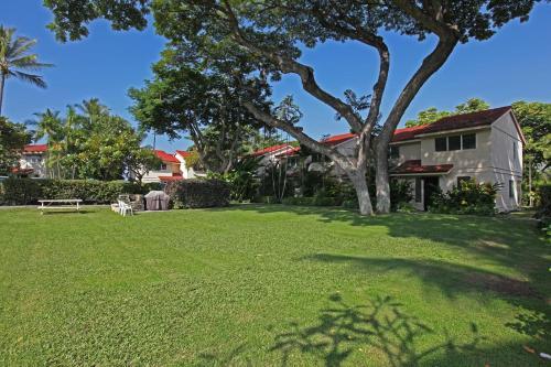 Kona Surf & Racquet Club 4-204