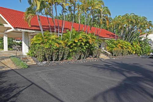 Kona Surf & Racquet Club 4-204