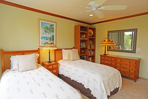 Kona Surf & Racquet Club 4-204