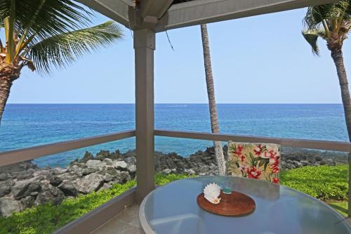 Kona Surf & Racquet Club 4-204