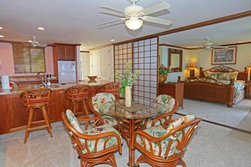 Kona Surf & Racquet Club 4-204
