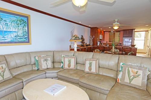 Kona Surf & Racquet Club 4-204