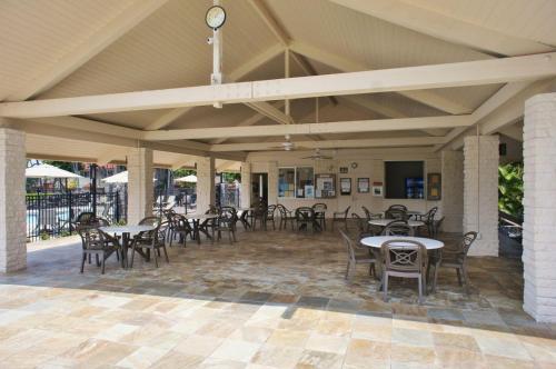 Kona Surf & Racquet Club 4-204