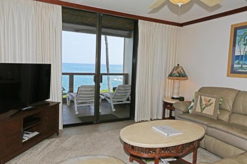 Kona Surf & Racquet Club 4-204