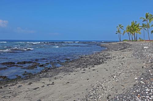 Kona Surf & Racquet Club 4-204