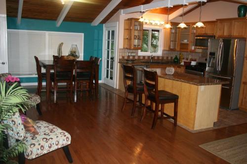 Hale Nui Ohana Home
