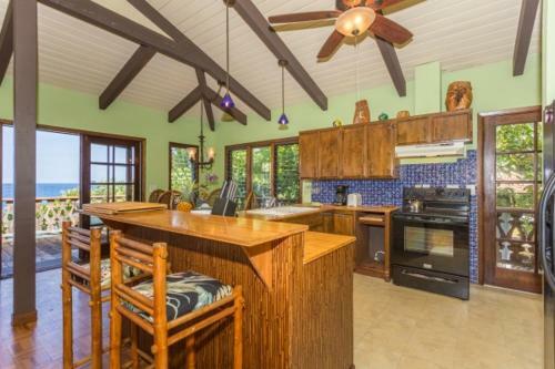 Pacific Edge Kona Home