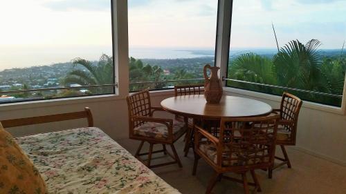 Ho'o Maluhia Home