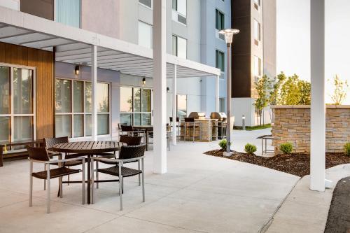 Hotel Towneplace Suites By Marriott Kansas City Airport