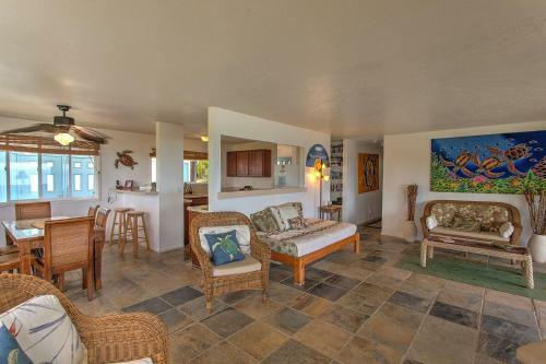 Oceanfront Aloha House