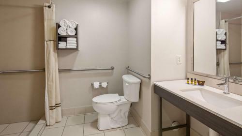 Best Western Plus Kendall Hotel & Suites