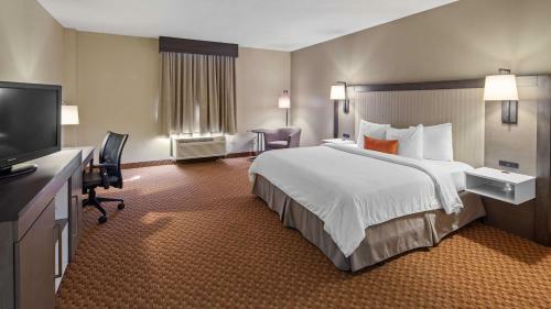 Best Western Plus Kendall Hotel & Suites