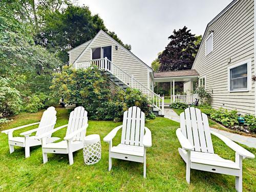 Treetop Retreat Apartment Apts