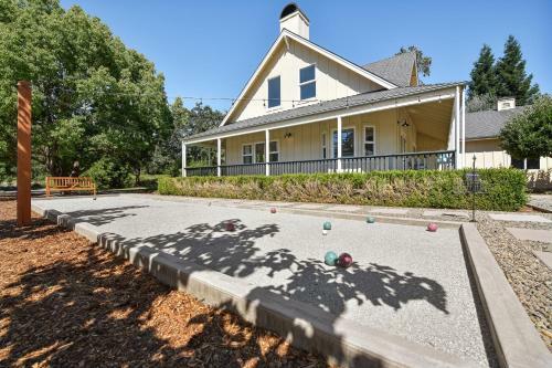 9412 Mervin Ave Home