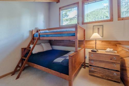 Smokey Plaza Condominium Warm Springs