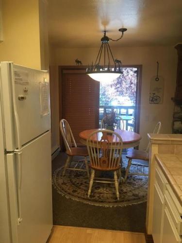 Sun Valley Condo 101