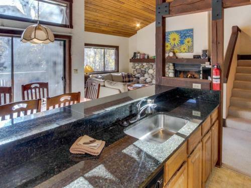 Bridgepoint Condo On Trail Creek