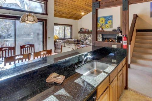 Bridgepoint Condo On Trail Creek