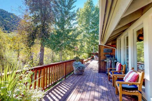 Creekside Retreat