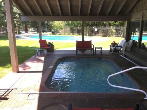Sun Valley Condo 153