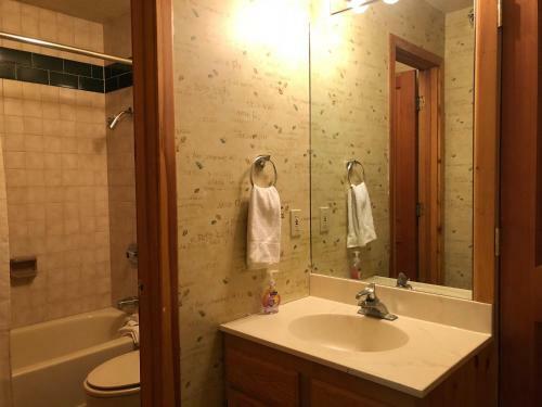 Hot Water Inn & Hostel