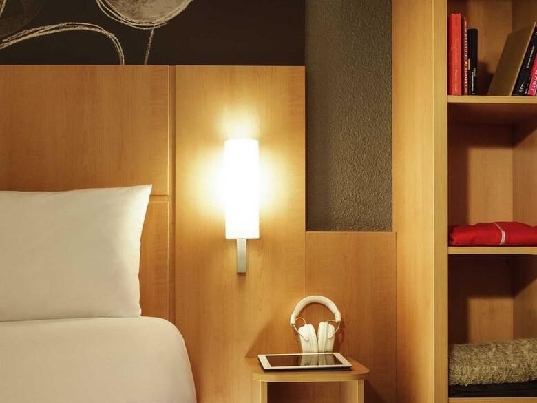 Hotel Ibis Paris Canal Saint Martin