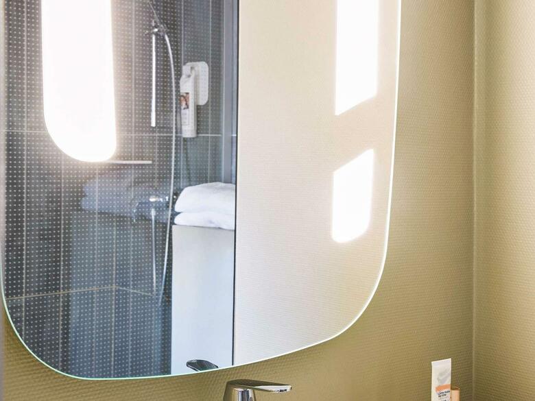 Hotel Ibis Paris Canal Saint Martin