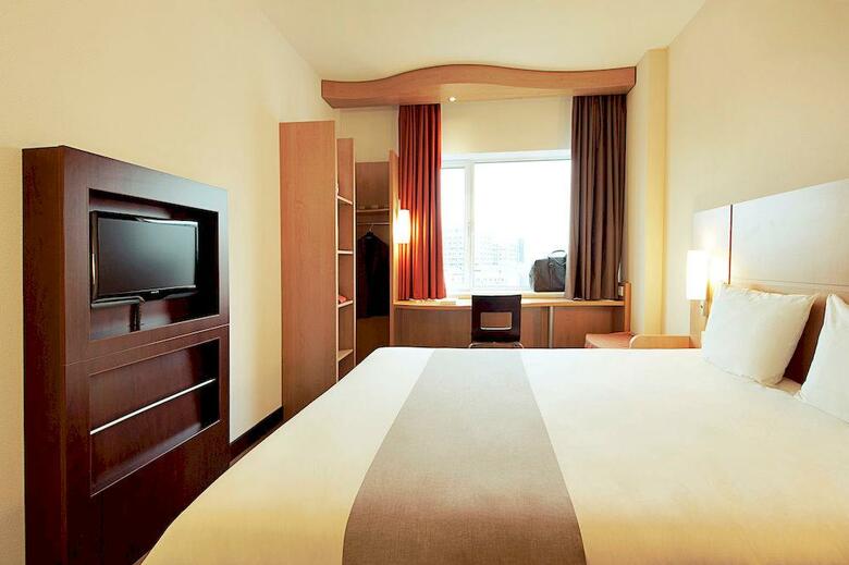 Hotel Ibis Paris Canal Saint Martin