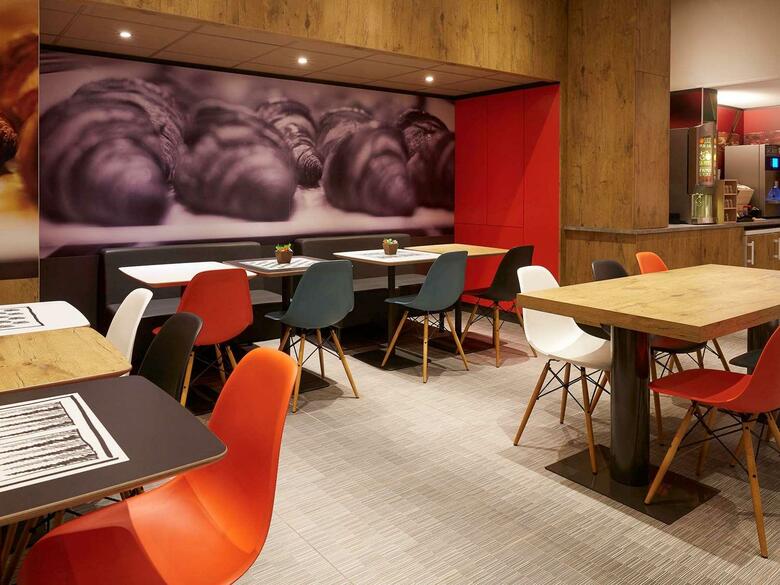 Hotel Ibis Paris Canal Saint Martin