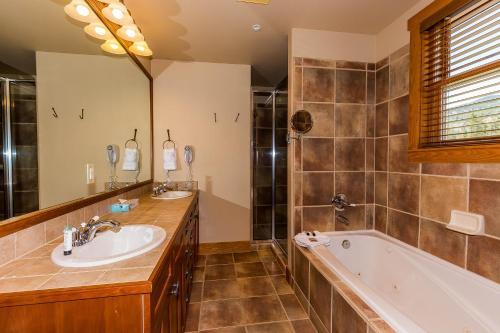 Red Hawk Townhome #2331 Townhouse