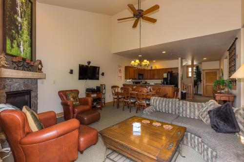 Red Hawk Townhome #2331 Townhouse