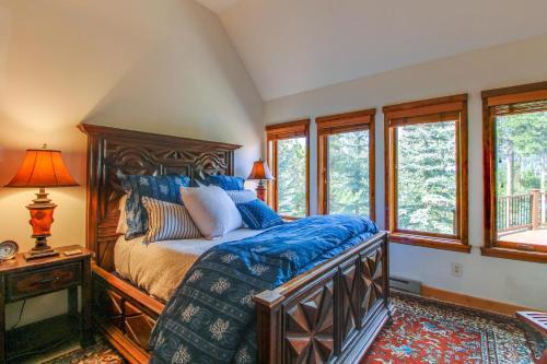 037 Vineyard House