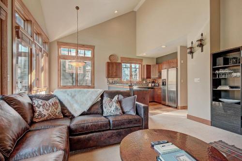 6552 Settlers Creek Townhomes