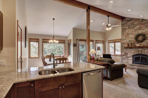 1624 Quicksilver Townhouse