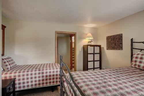 1624 Quicksilver Townhouse