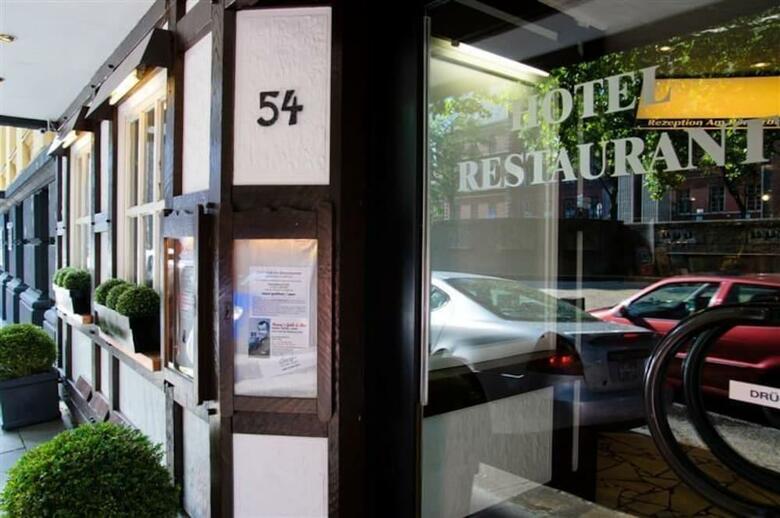 Dom Hotel Am R�merbrunnen