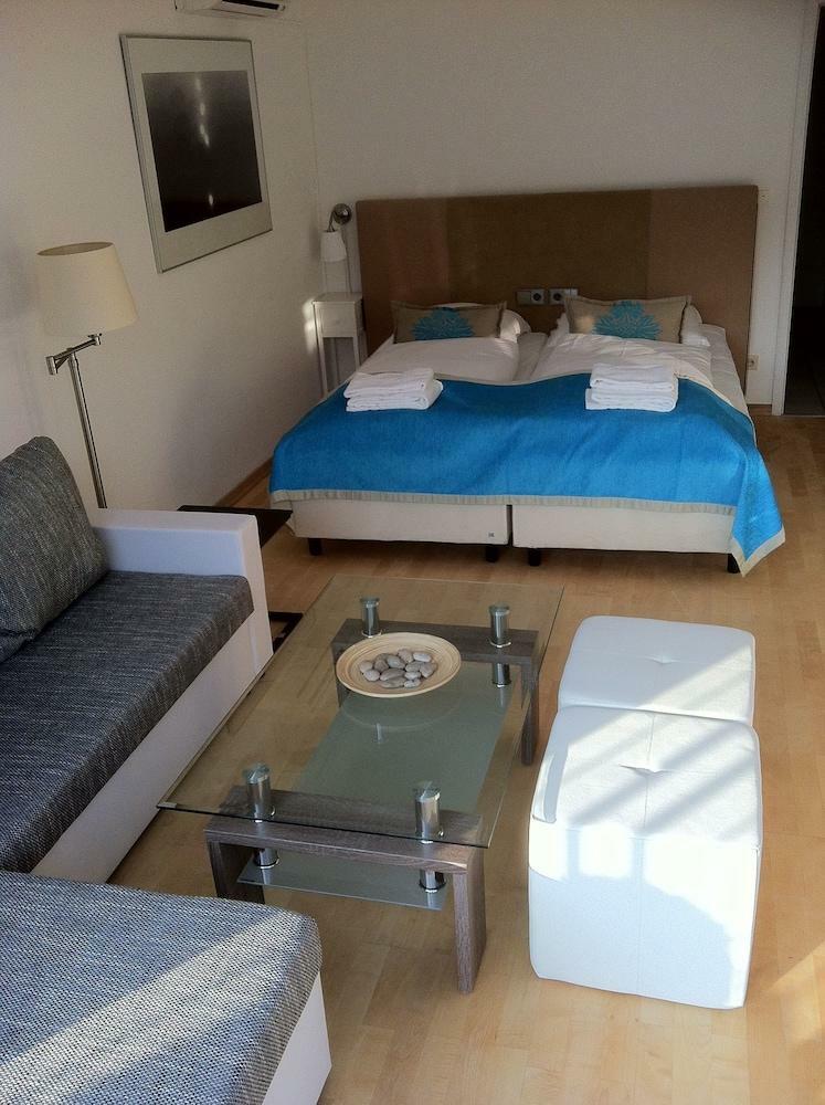 Dom Hotel Am R�merbrunnen