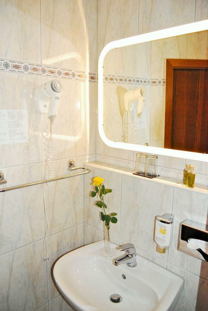 Dom Hotel Am R�merbrunnen