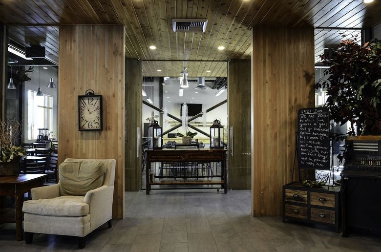 Hotel 49'er Inn & Suites