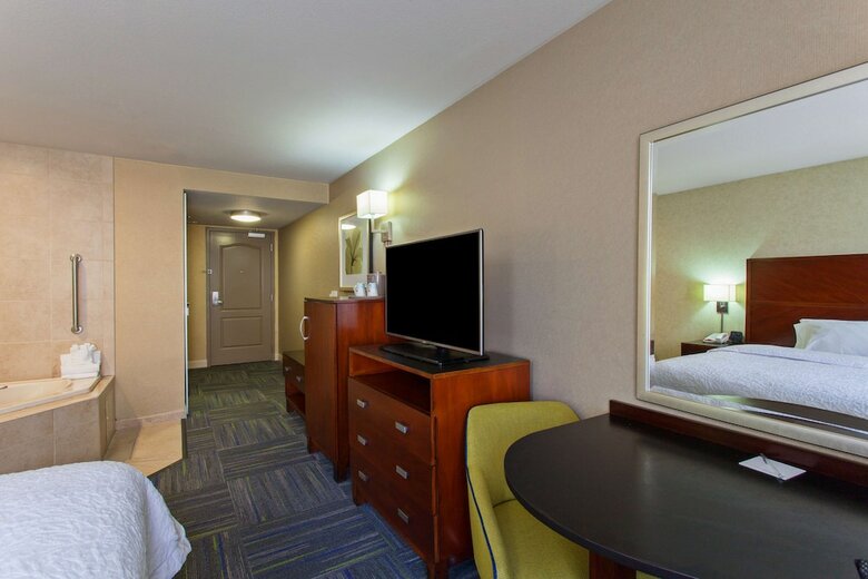 Hotel Hampton Inn & Suites Merced