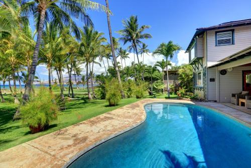 Halama Hale - Four Bedroom Home