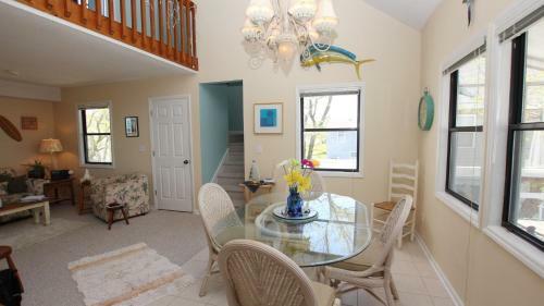Sea Alice Home