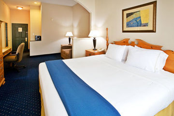 Holiday Inn Express Hotel & Suites
