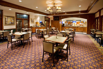 Holiday Inn Express Hotel & Suites