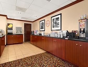 Hotel Hampton Inn Greensboro - Four Seasons