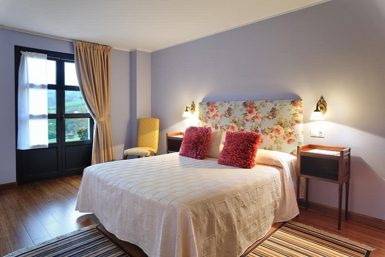Apartamentos La Casona De La Roza